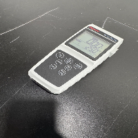 Thermo Scientific Eutech Handheld Meter Kit image 3
